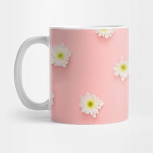 Daisies pattern with a pink backgorund Mug